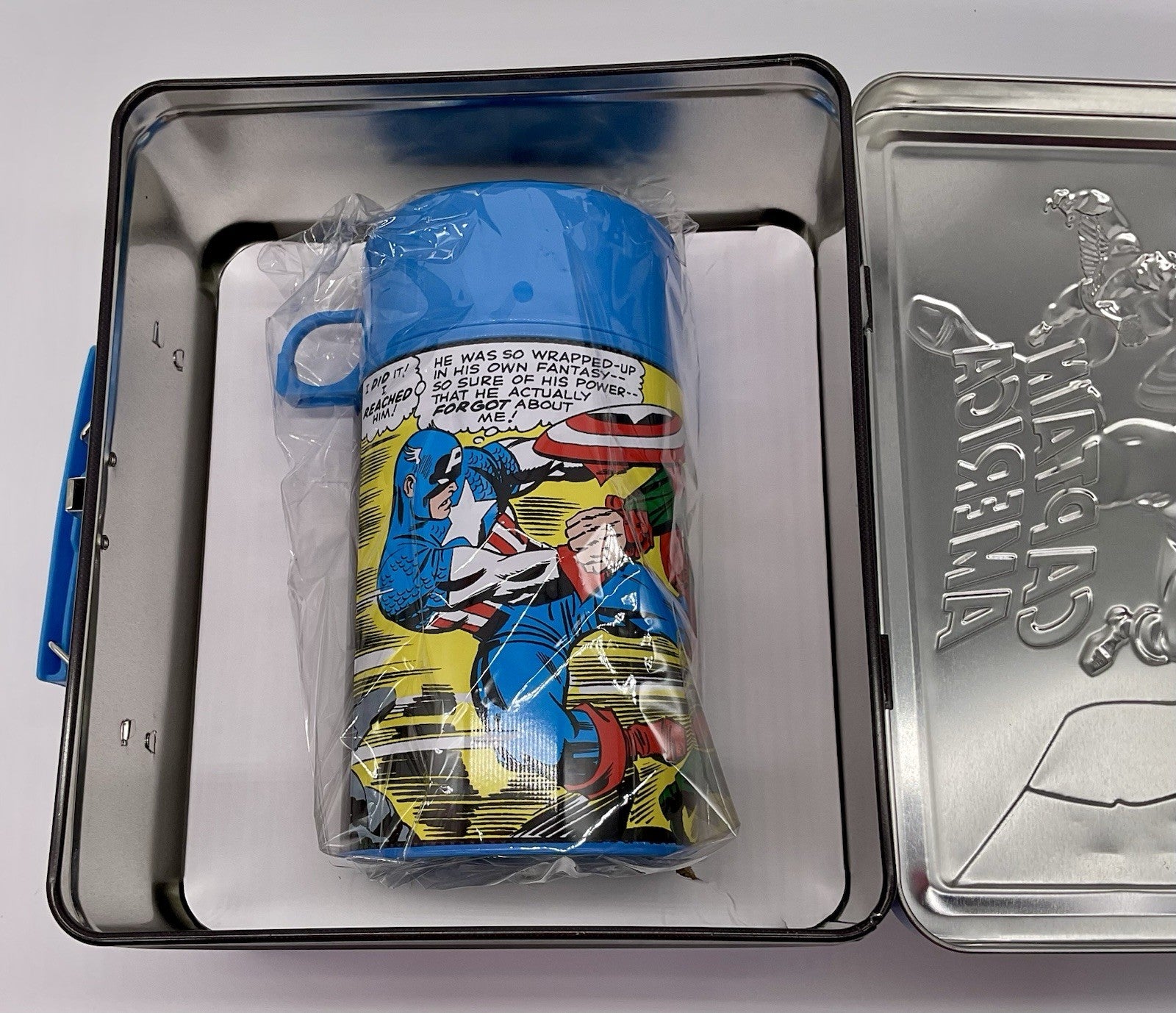 Captain America PX Exclusives Metal Lunch Box with Beverage Container Tin Titans