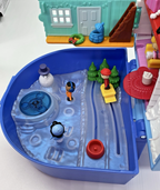 Polly Pocket Peanuts Compact Play Set Mattel Peanuts 75 Years Snoopy Woodstock