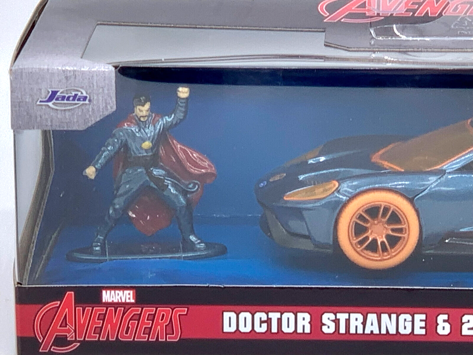 Doctor Strange with 2017 Ford GT NANO Figure 1/32 Vehicle Marvel Avenger