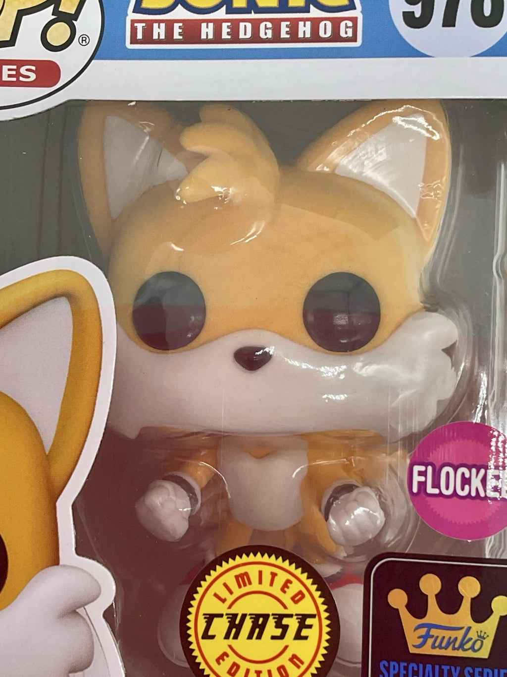 Tails Pop #978 Sonic the Hedgehog Funko Pop 2025 Chase Flocked in Pop Protector