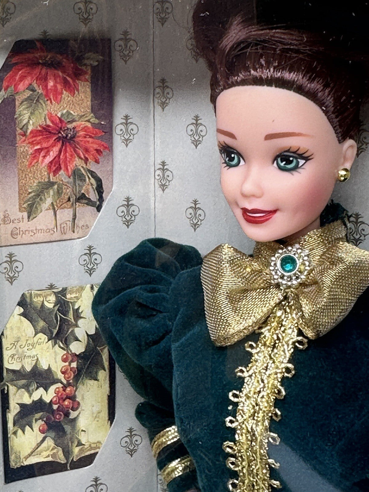 Yuletide Romance Barbie Doll Hallmark Special Edition 1996 New in Box