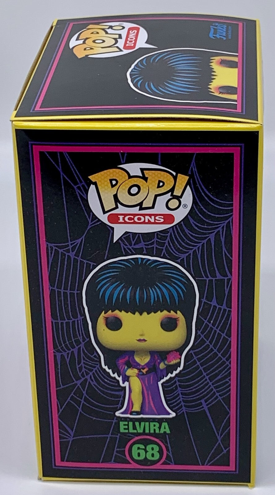 Elvira Pop #68 Black Light Elvira 40 Years Funko Pop Icons EE Exclusive 2022