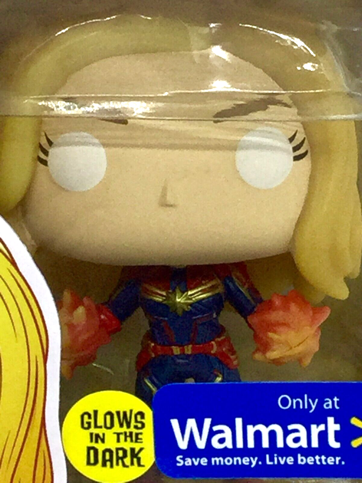 Captain Marvel Pop #432 Glows Marvel Funko 2018 WalMart Exclusive in Protector
