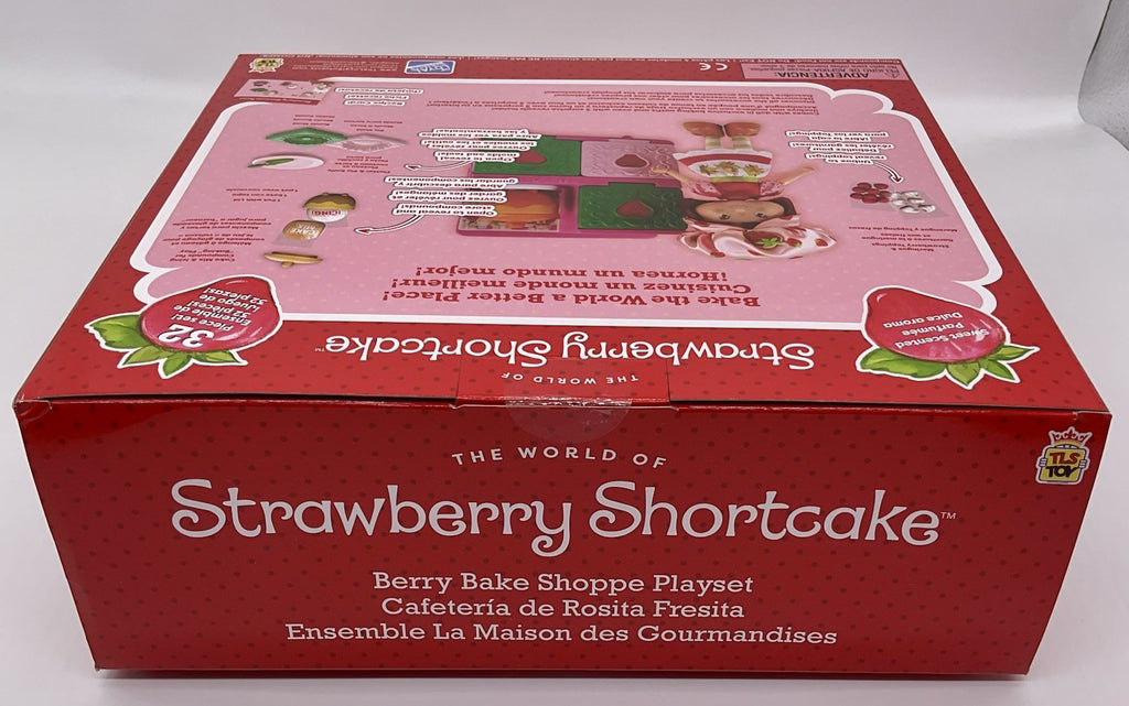 Strawberry Shortcake Berry Bake Shoppe Playset 32 Piece Set including Doll