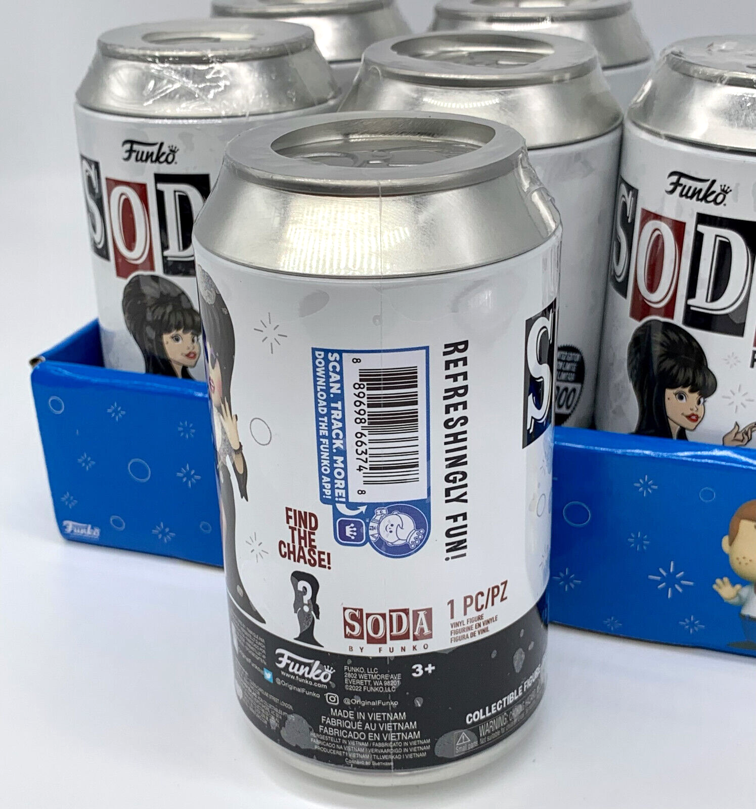 Elvira Funko Vinyl Soda Figure EE Exclusive Chance of Chase
