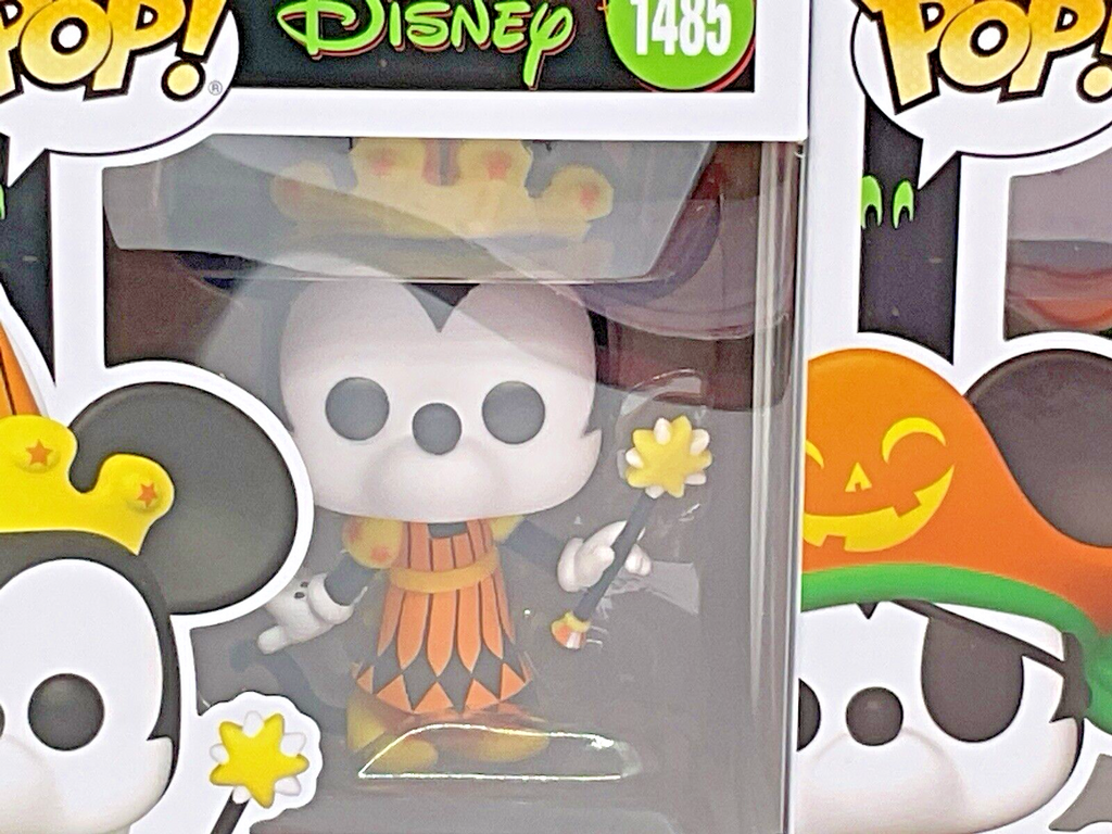 Mickey Mouse Pop #1486 + Minnie Mouse Pop #1485 Funko Halloween  2 Piece Set