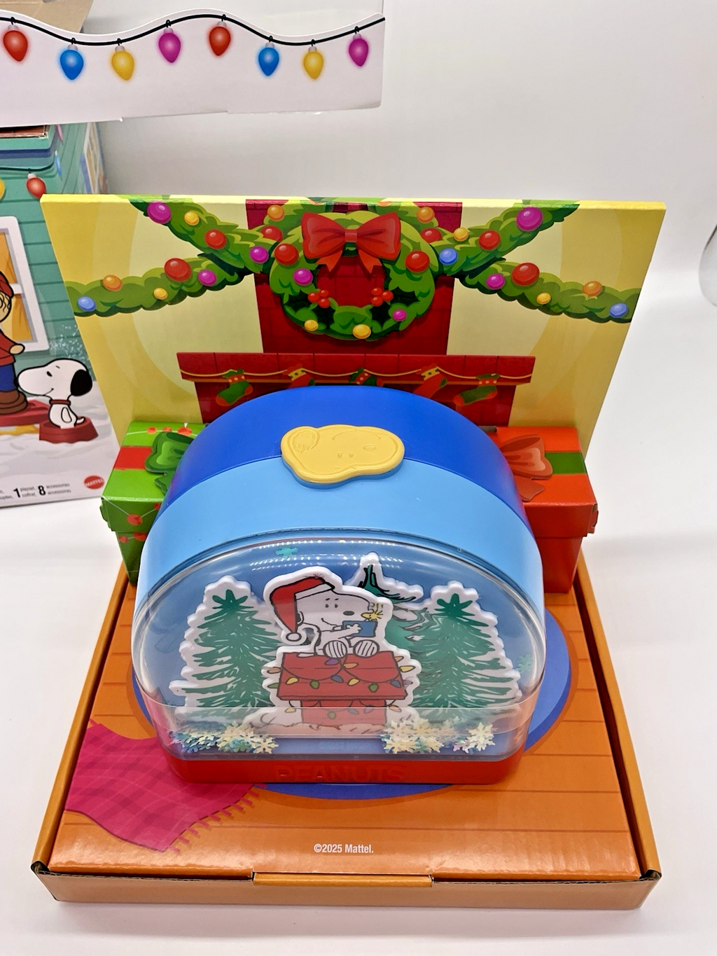 Polly Pocket Peanuts Compact Play Set Mattel Peanuts 75 Years Snoopy Woodstock