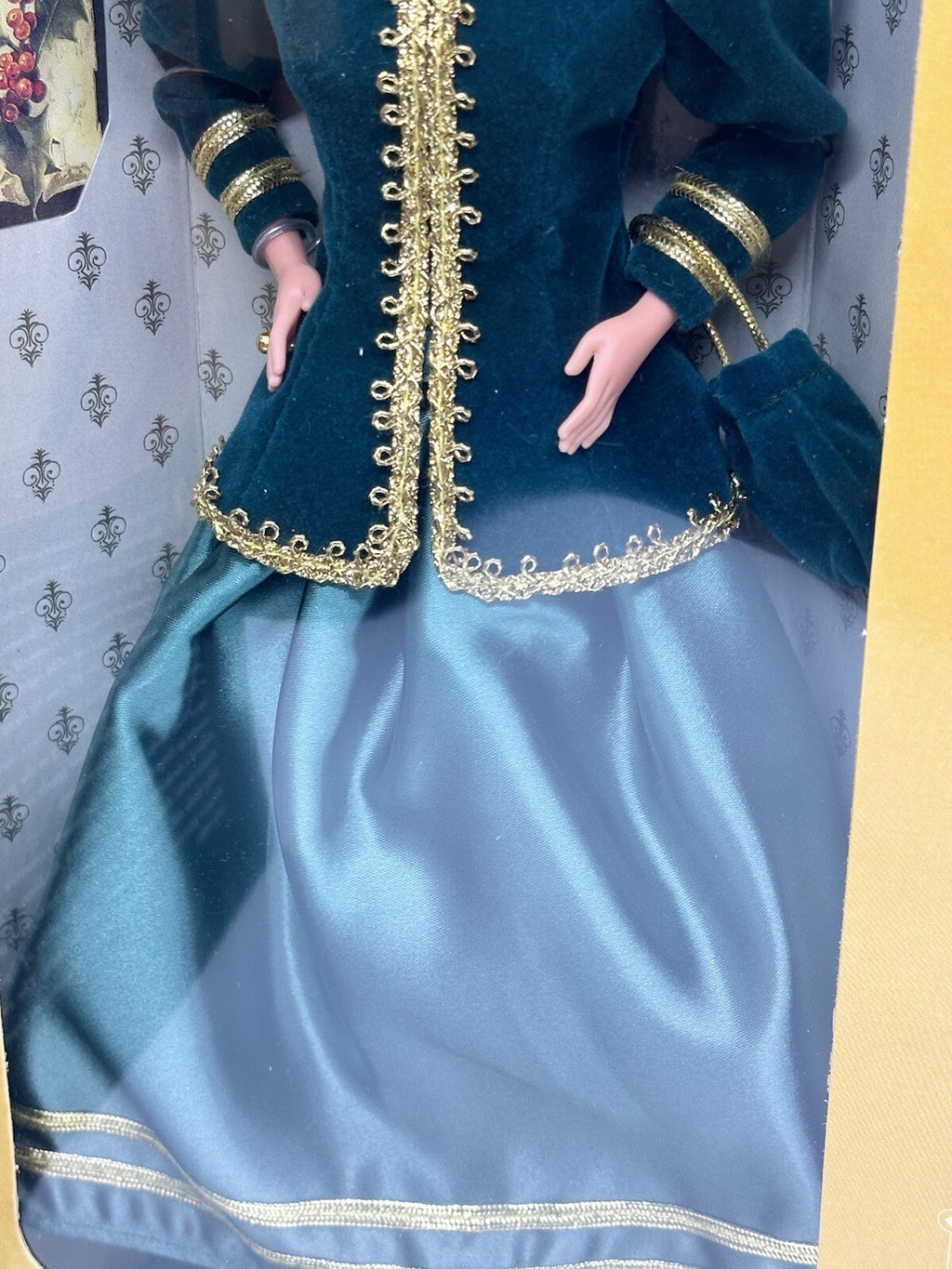 Yuletide Romance Barbie Doll Hallmark Special Edition 1996 New in Box